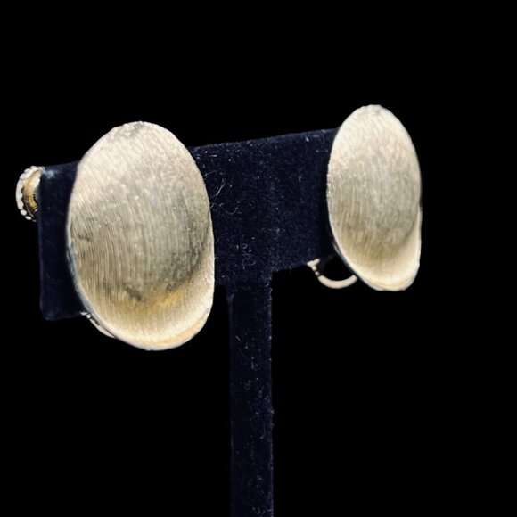 Vintage Brushed Gold Tone Button Clip On Earrings (5256) - Picture 2 of 5